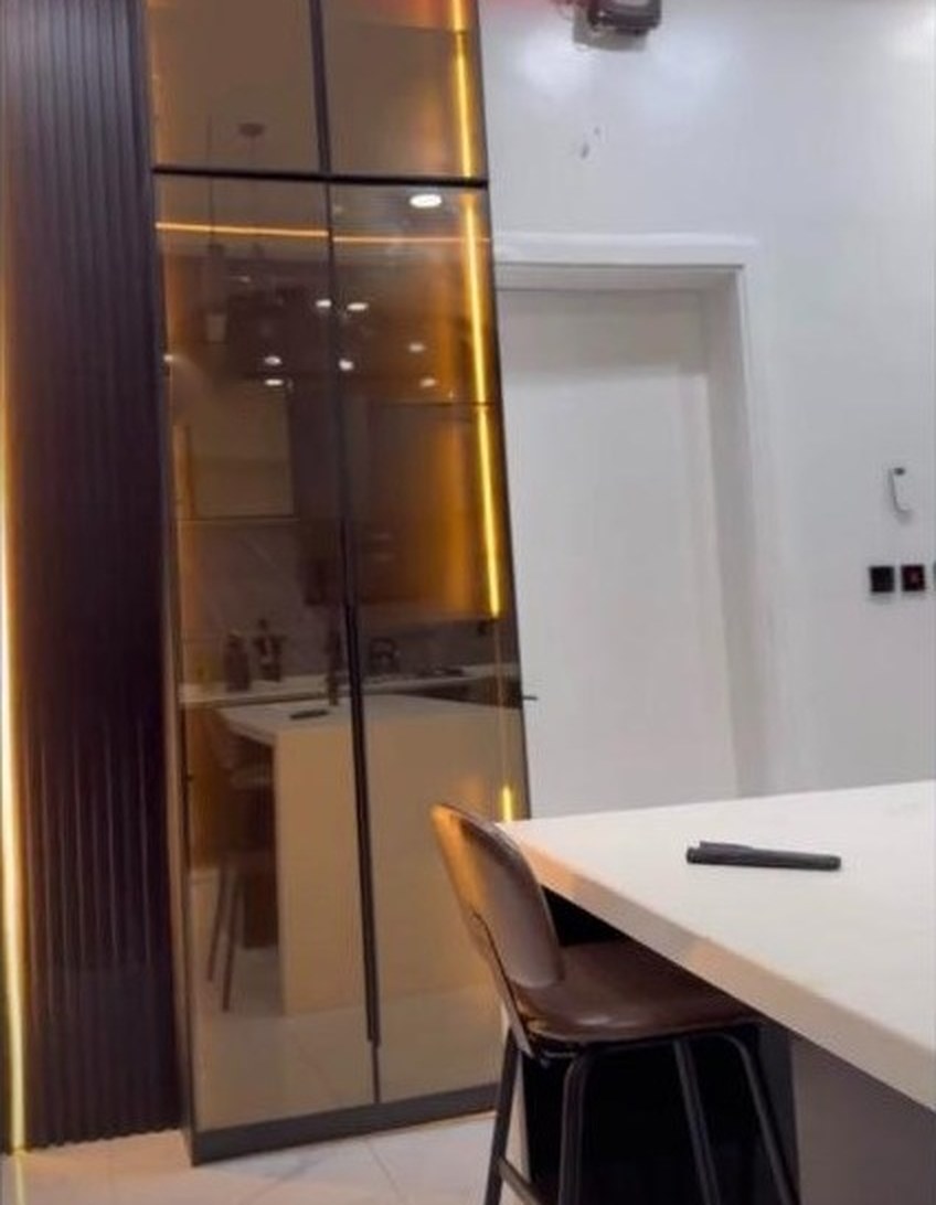 Kitchen cabinets